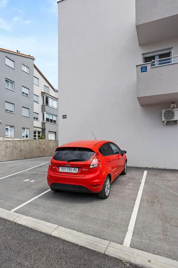 Apartment Gordana 2298 Medulin