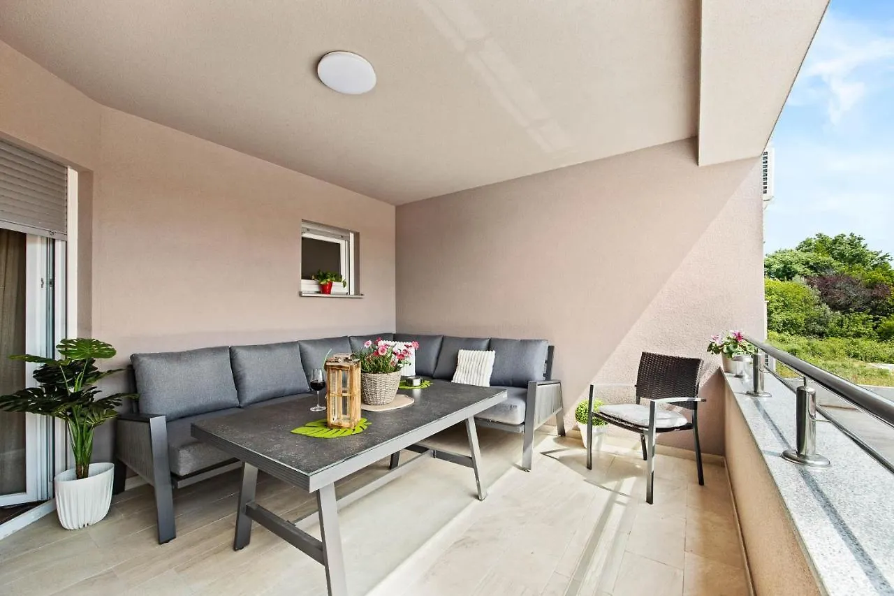 Apartment Gordana 2298 Medulin