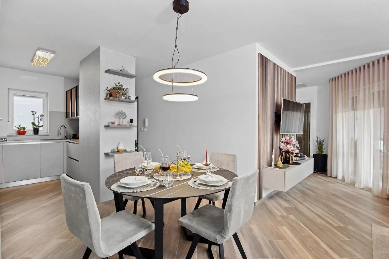 Apartment Gordana 2298 Medulin